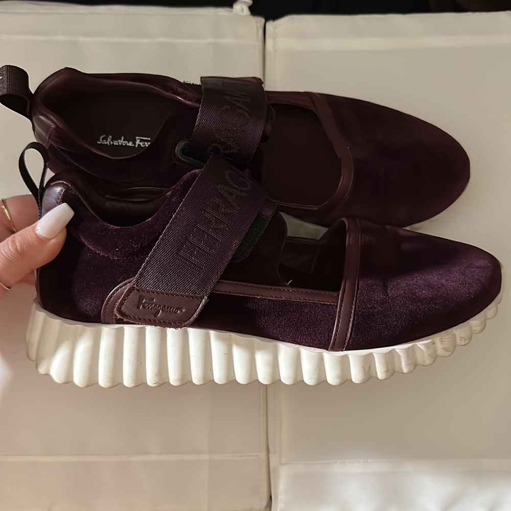 FERRAGAMO SNEAKERS